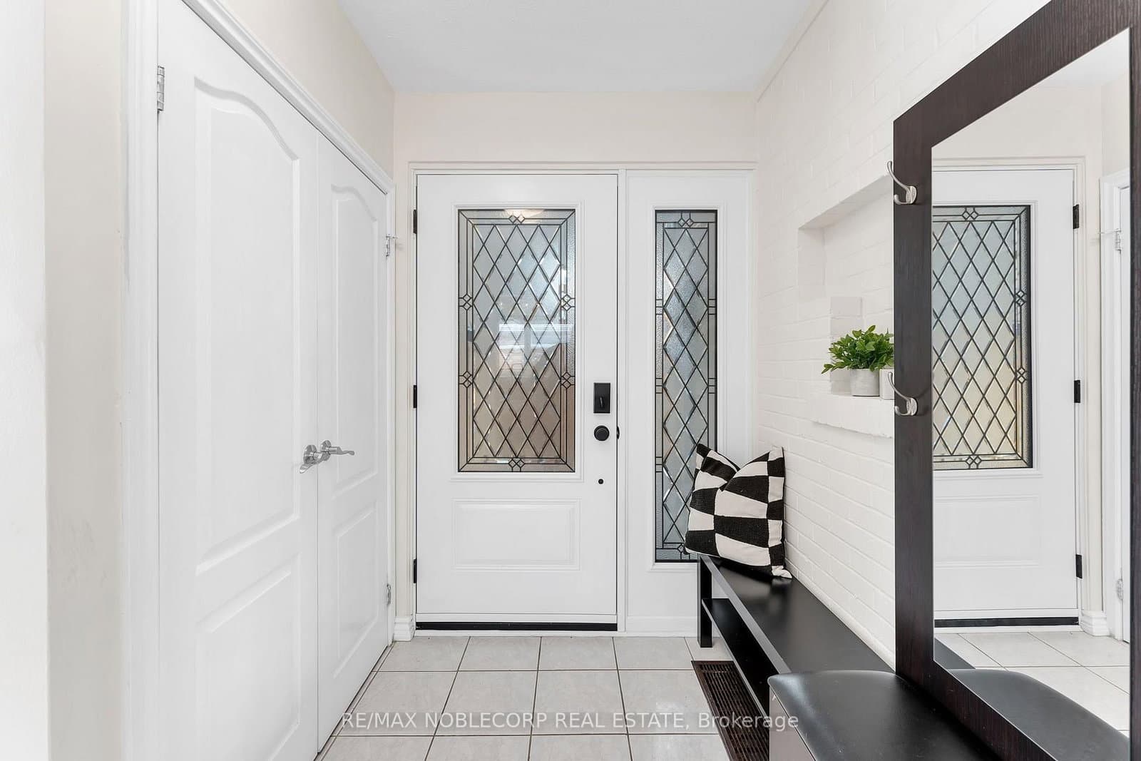 4230 Bloor Street W - Image 5