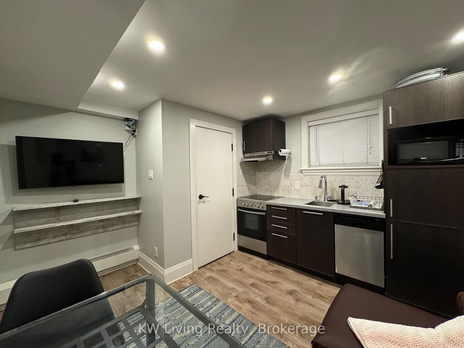 55B Long Branch Avenue, Unit 4 - Image 3