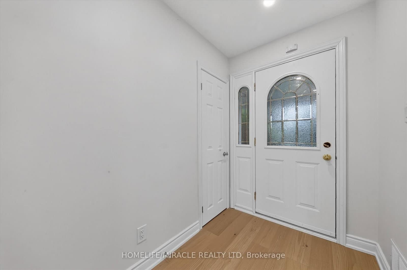 18 Elderfield Crescent - Image 5