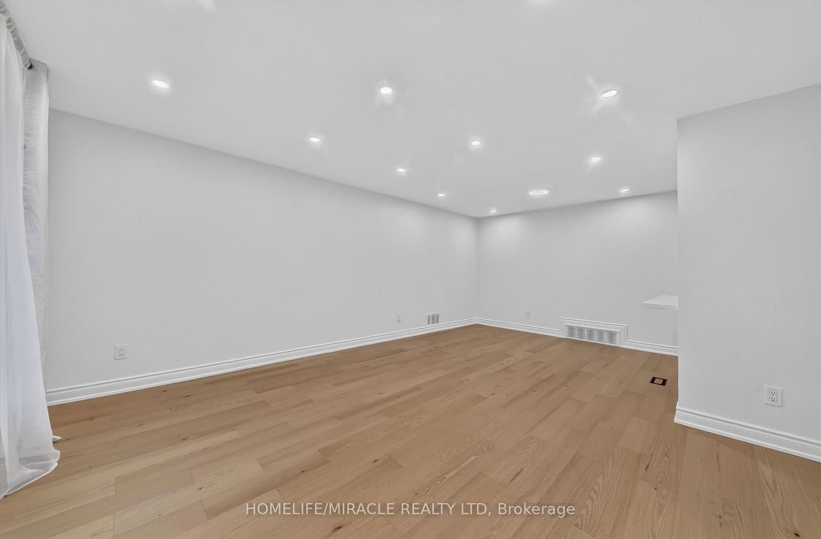 18 Elderfield Crescent - Image 6
