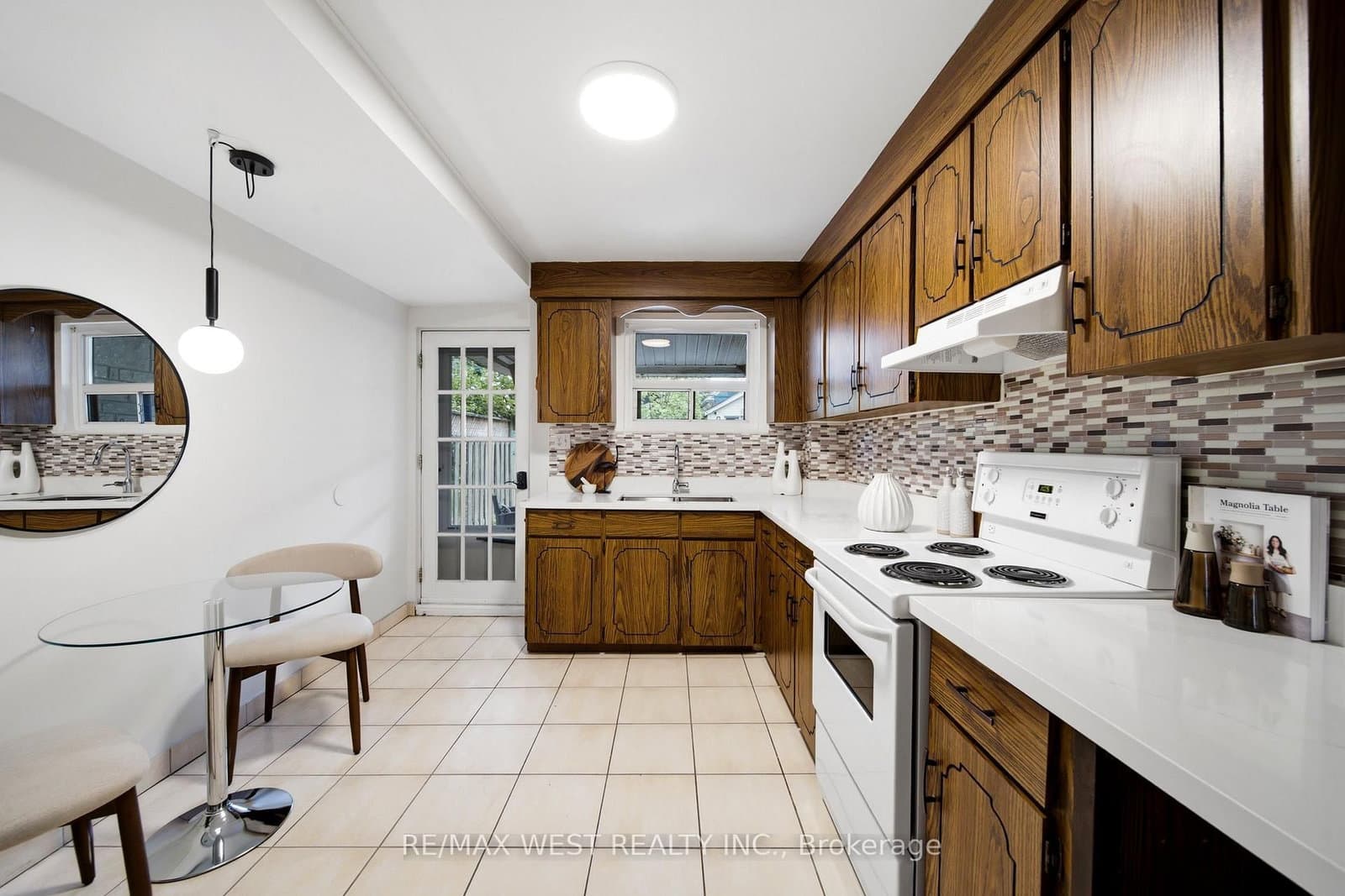 25 Batavia Avenue - Image 6