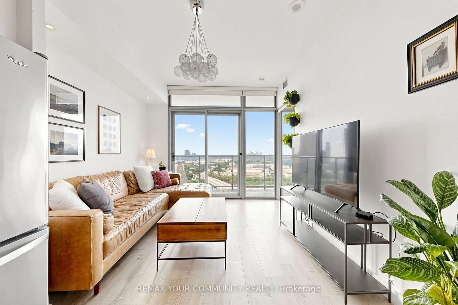 105 The Queensway Avenue, Unit 2304 - Image 6