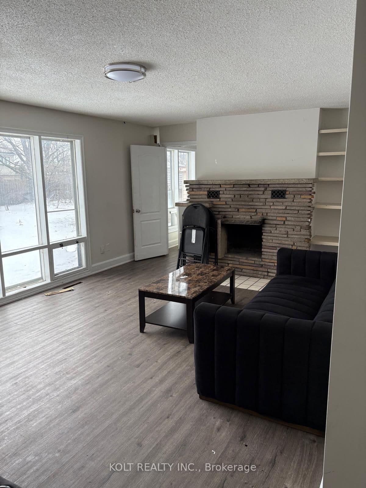 12084 Hurontario Street - Image 2