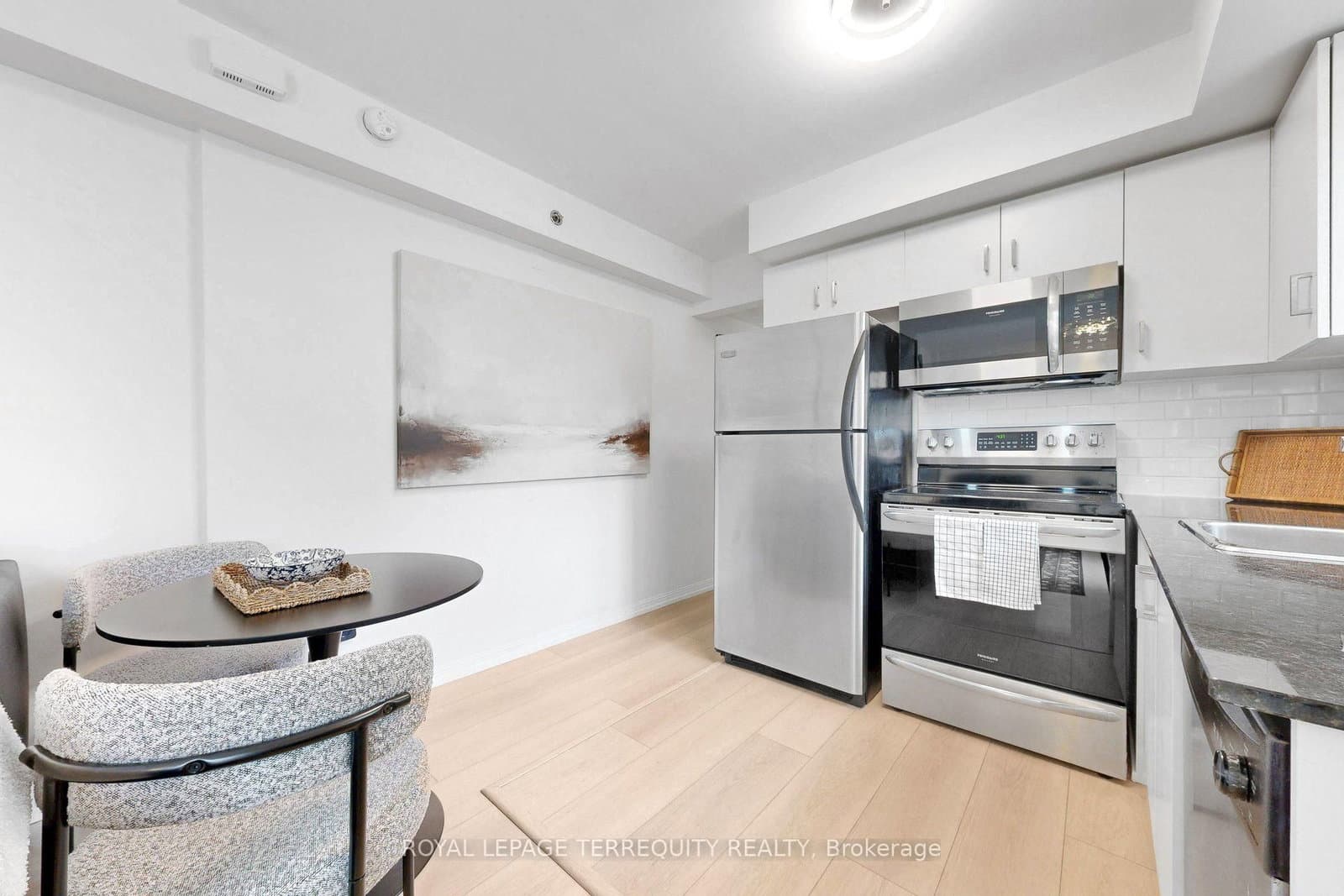 26 Laidlaw Street, Unit 1501C - Image 6