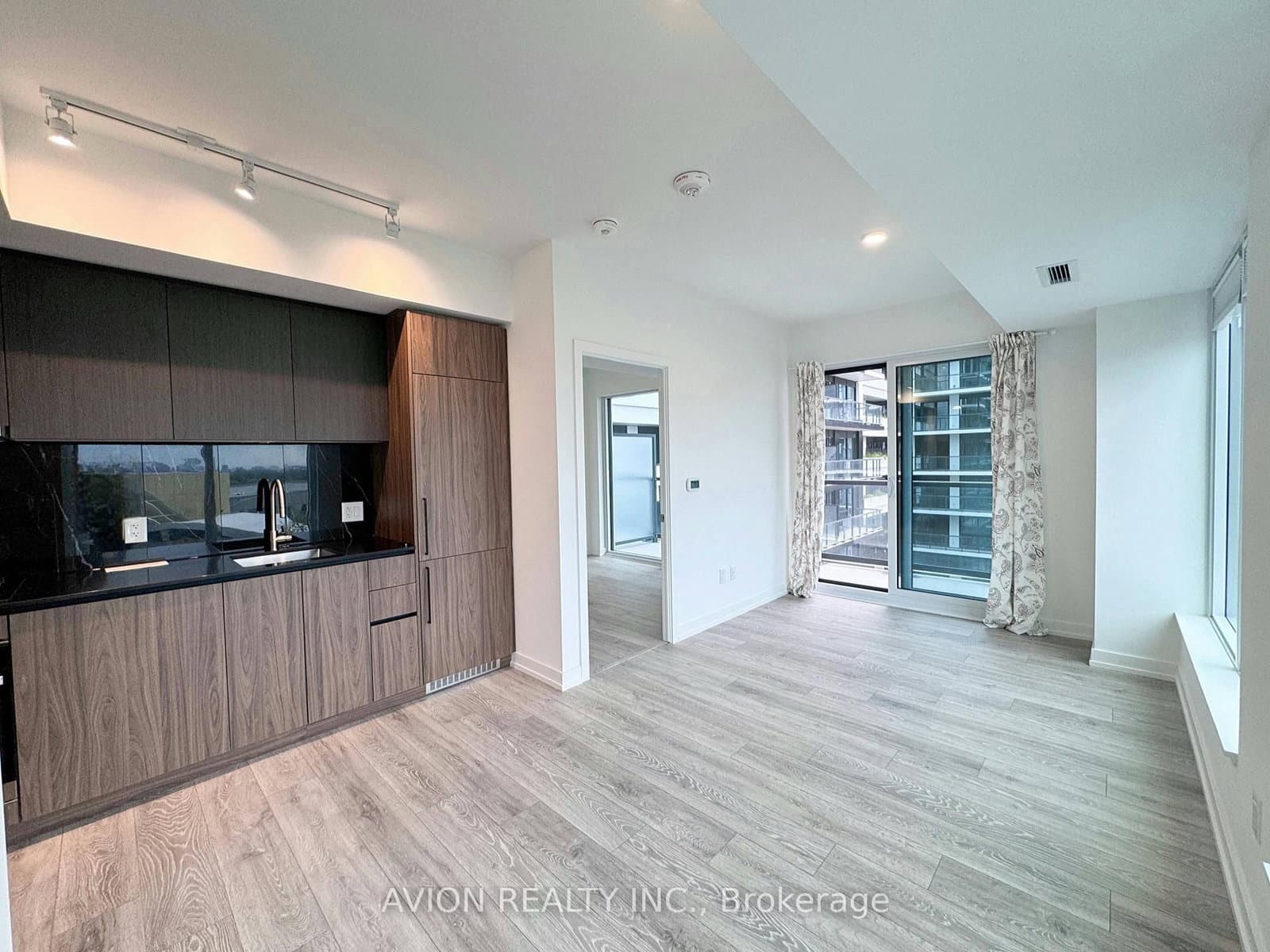 1100 Sheppard Avenue W, Unit 907 - Image 5