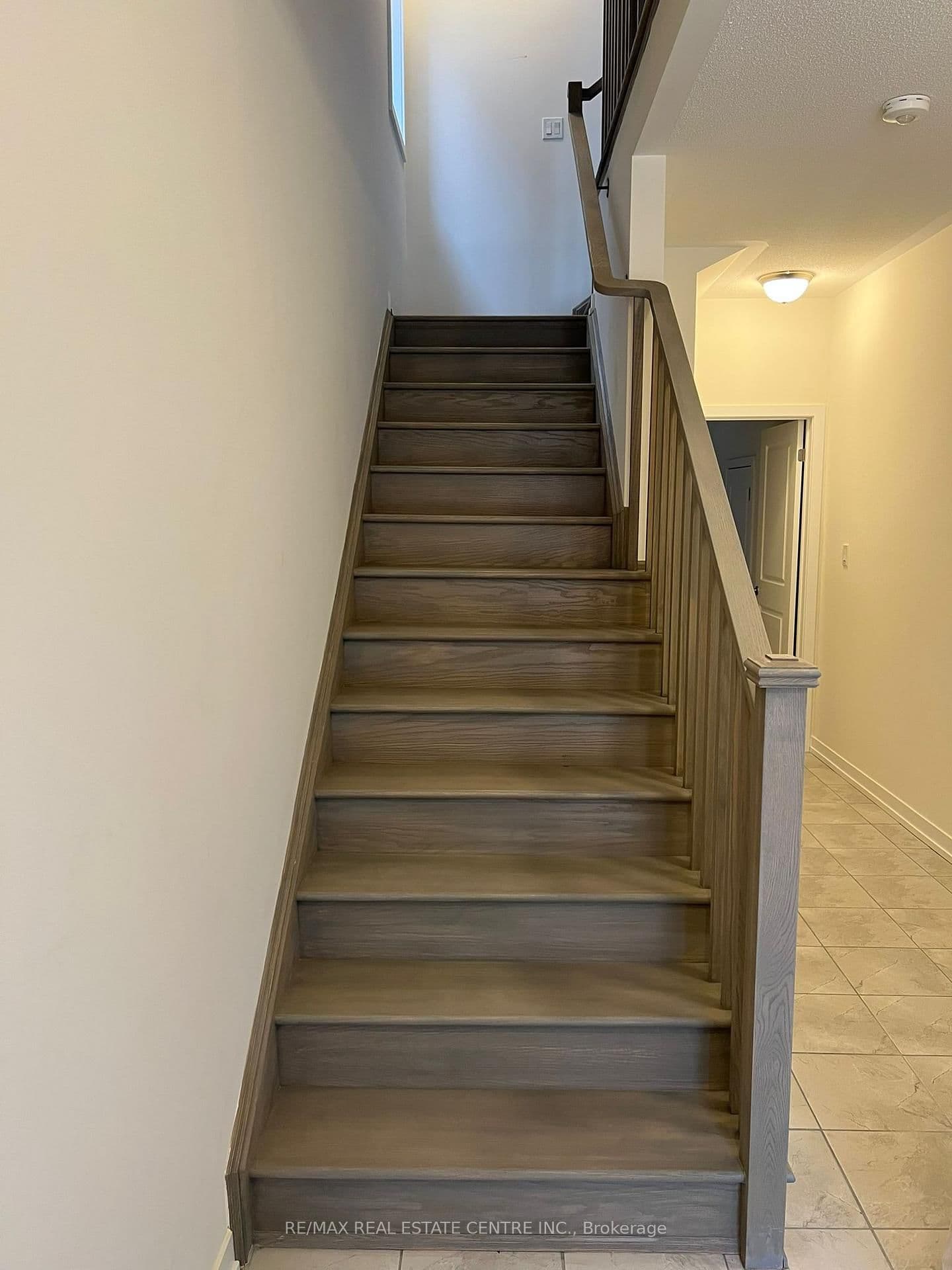 1551 Hilson Heights - Image 2