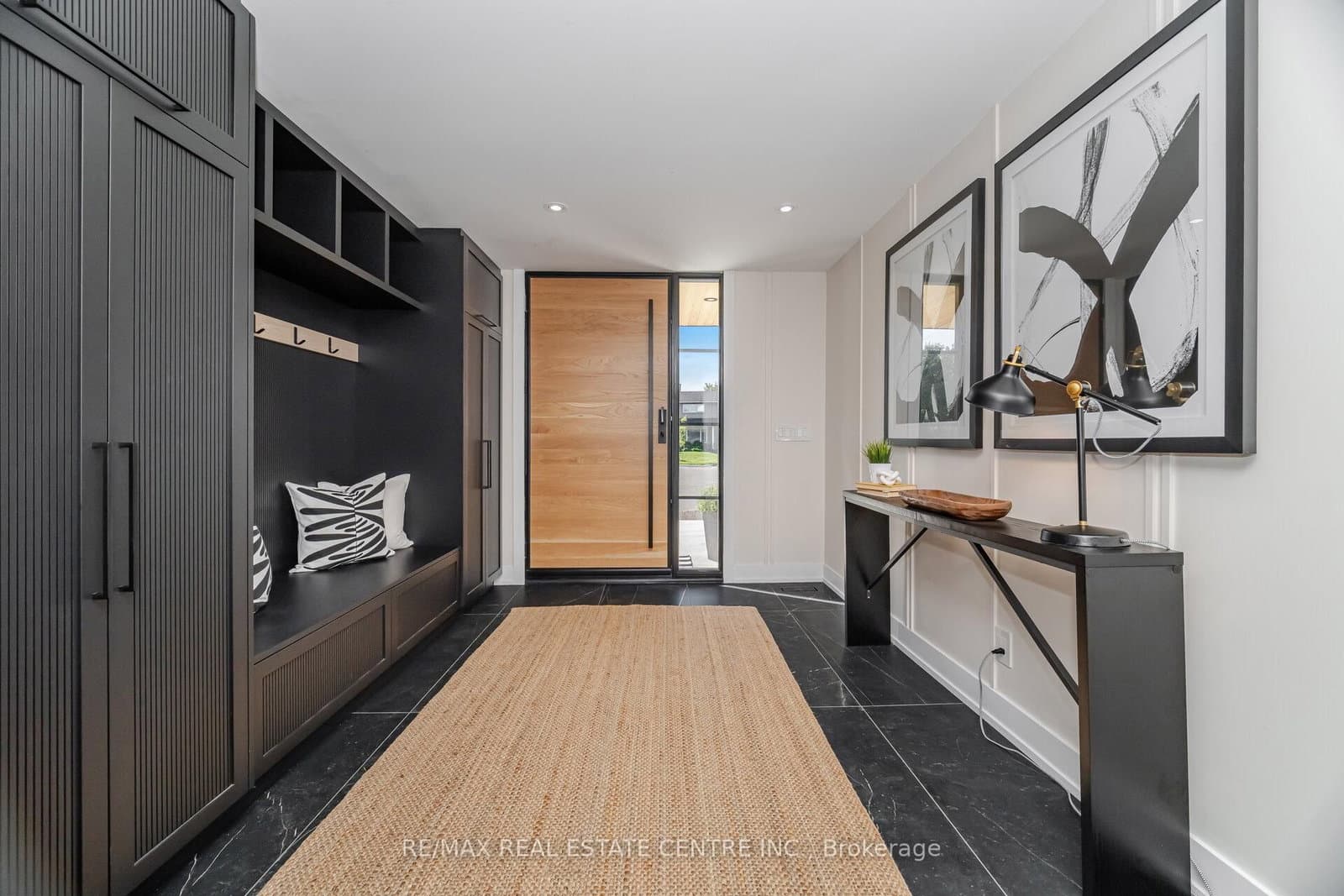 772 Banting Court - Image 4