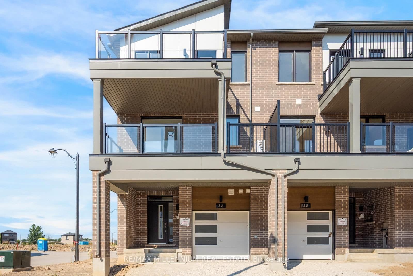 36 Thornbird Crescent, Unit Upper - Image 1