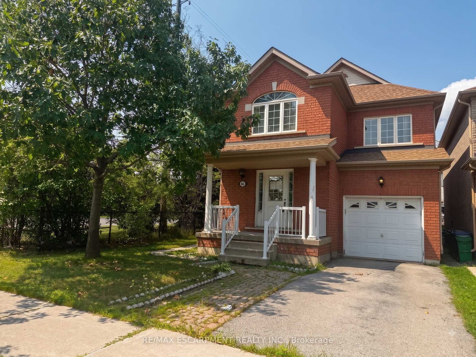 56 Peachleaf Crescent - Image 2