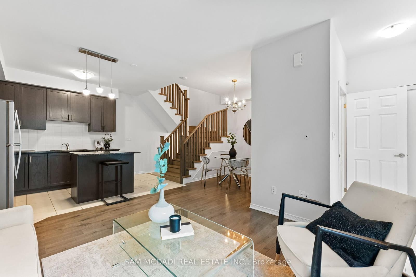 26 Applewood Lane, Unit 46 - Image 3