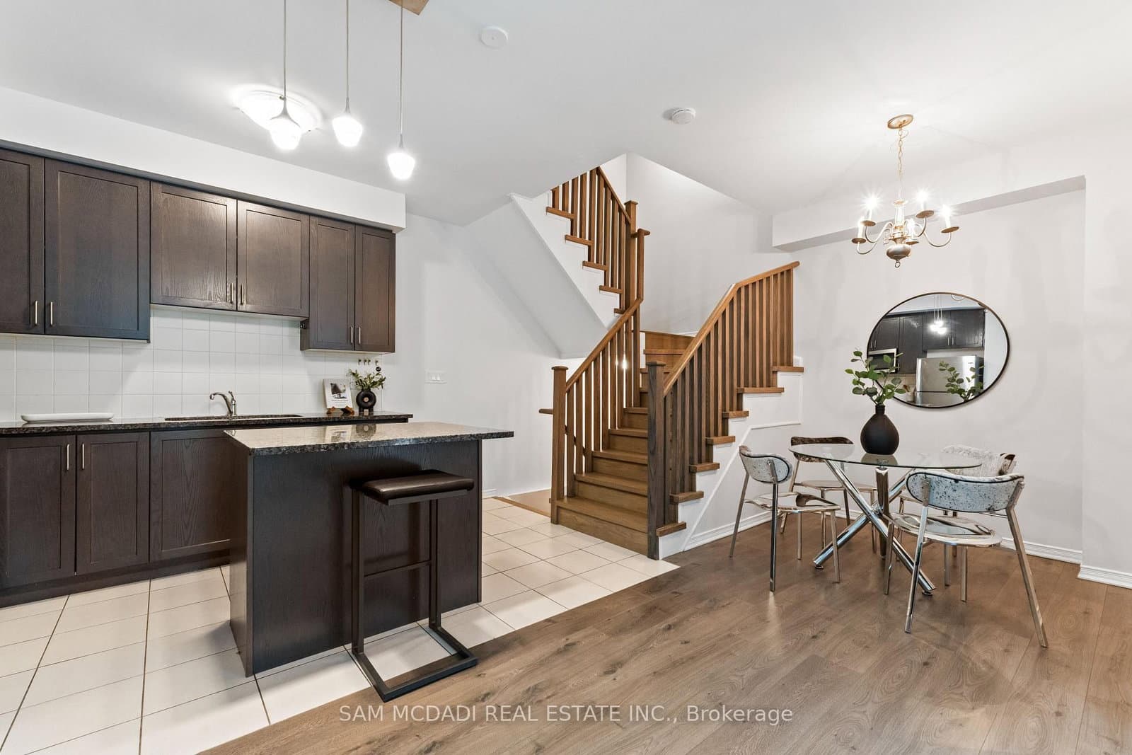 26 Applewood Lane, Unit 46 - Image 4