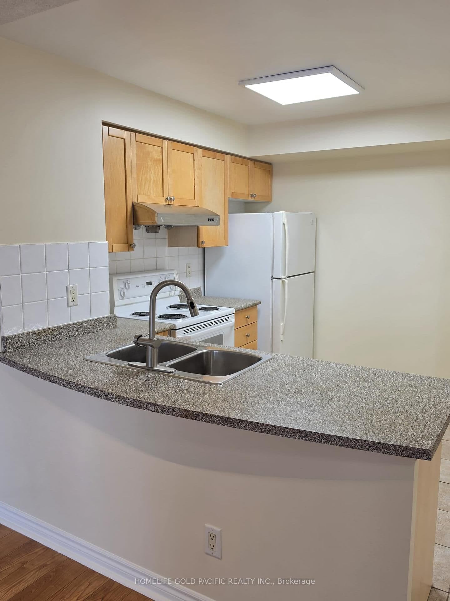 25 Kingsbridge Garden Circle, Unit 2122 - Image 2
