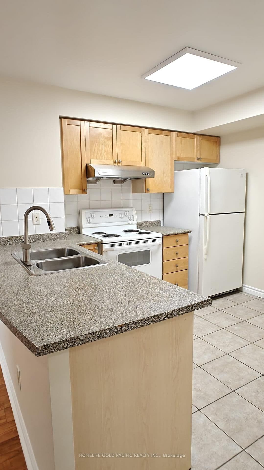 25 Kingsbridge Garden Circle, Unit 2122 - Image 4