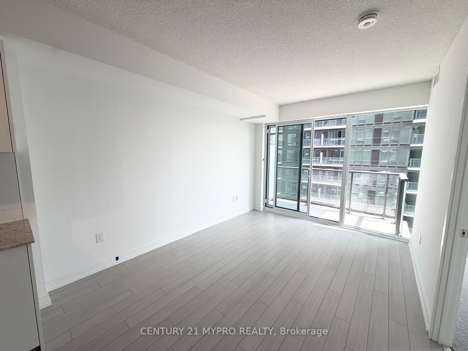 4010 Eglinton Avenue W, Unit 1307 - Image 3