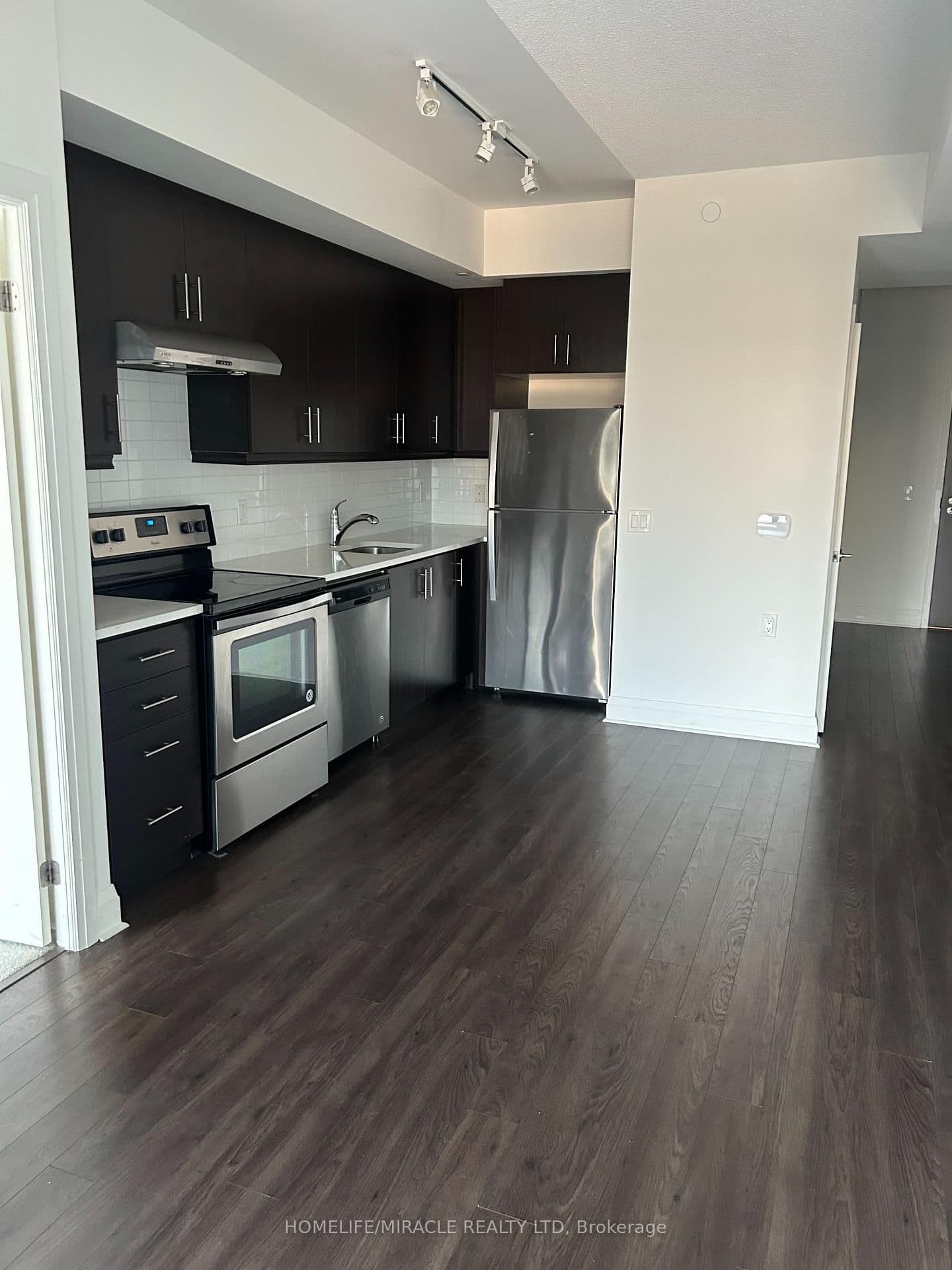 17 Zorra Street, Unit 805 - Image 2