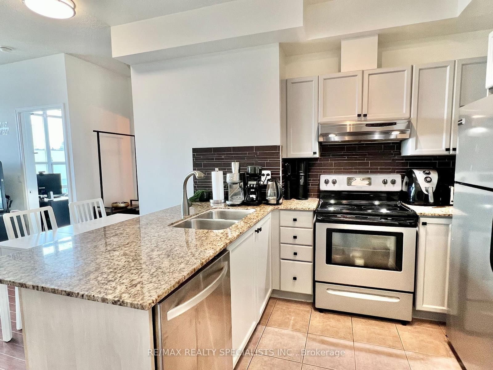 33 Elm Drive W, Unit 2505 - Image 2