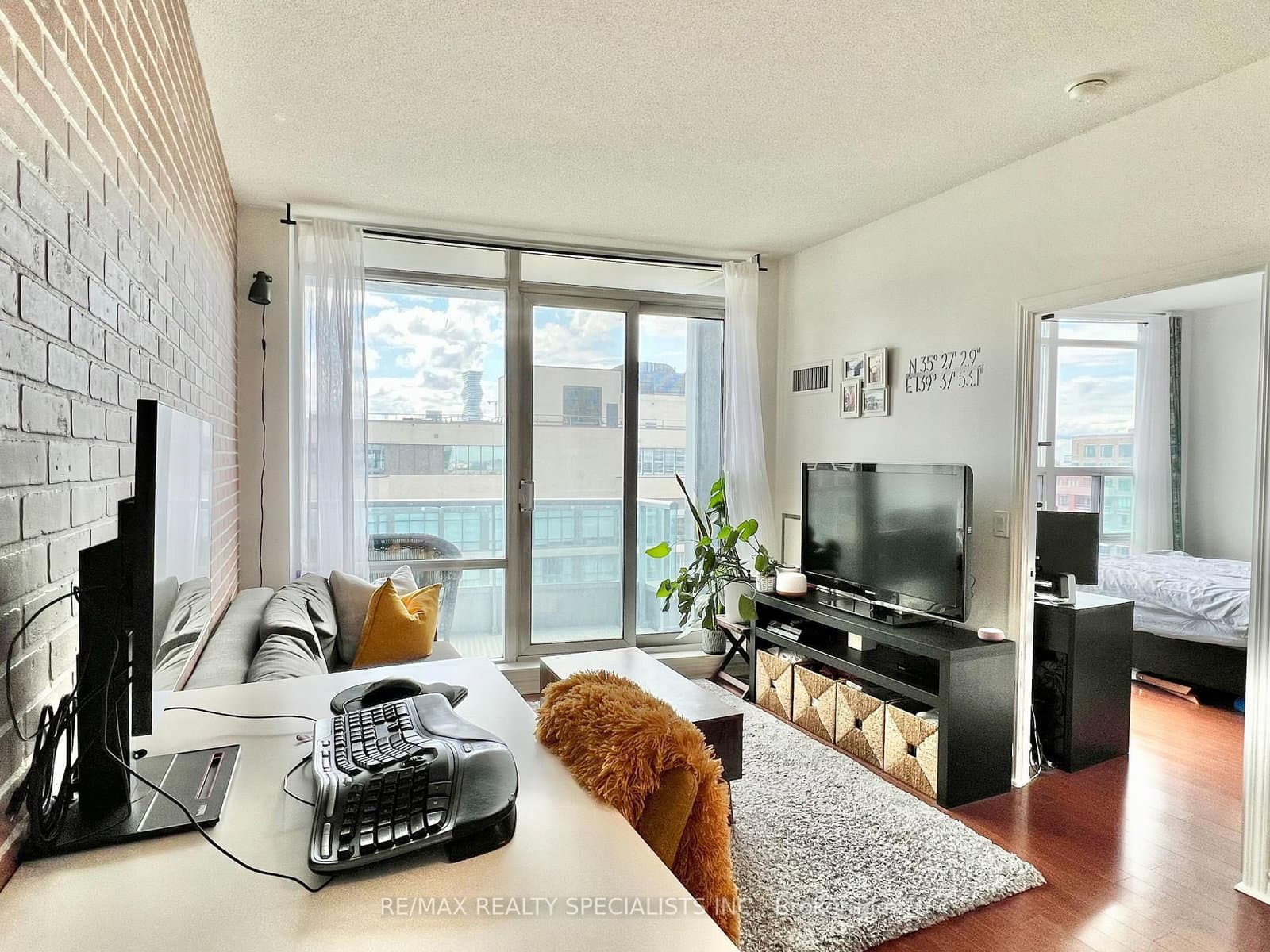 33 Elm Drive W, Unit 2505 - Image 4