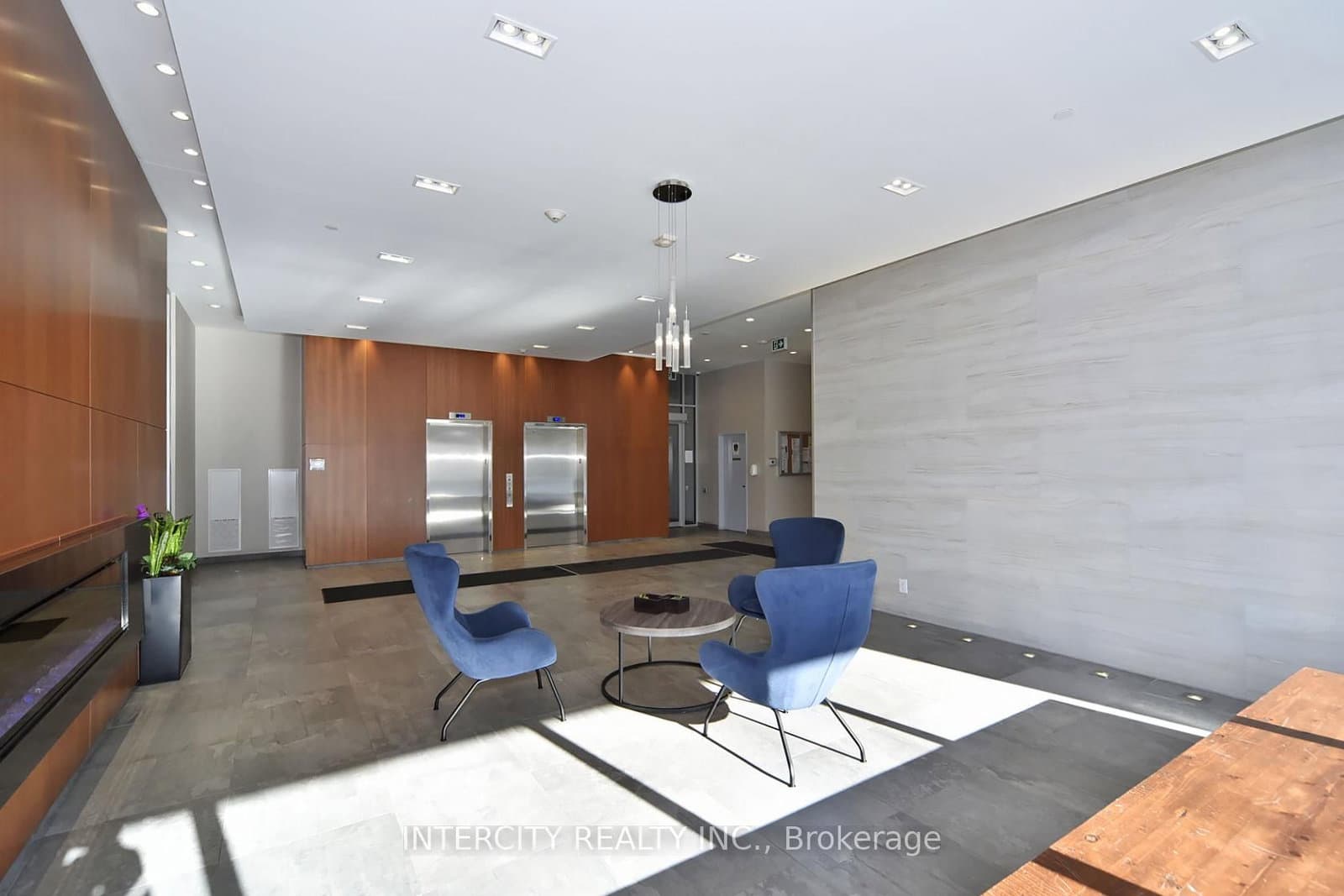 2800 Keele Street, Unit 905 - Image 3