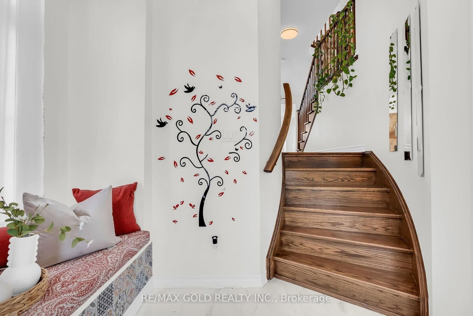 1547 Farmstead Drive - Image 6