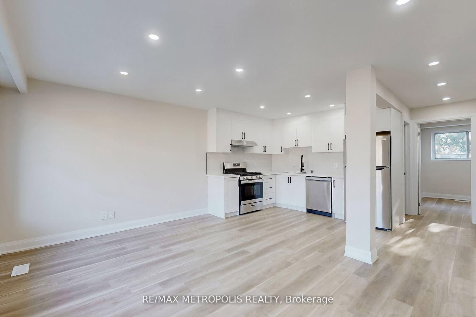 85 Primula Crescent, Unit Upper - Image 4
