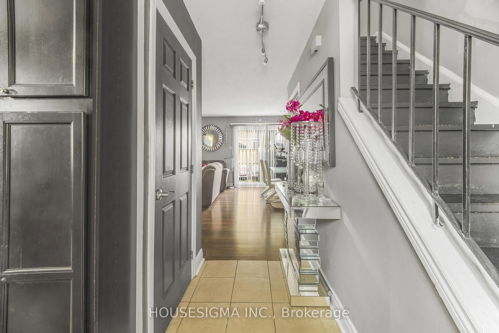 105 Hansen Road N, Unit 61 - Image 3