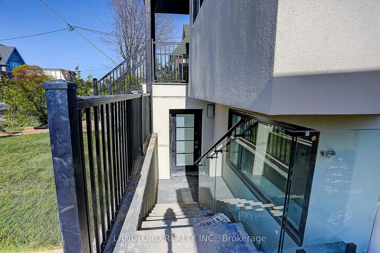71 Livingstone Avenue, Unit Lower - Image 5