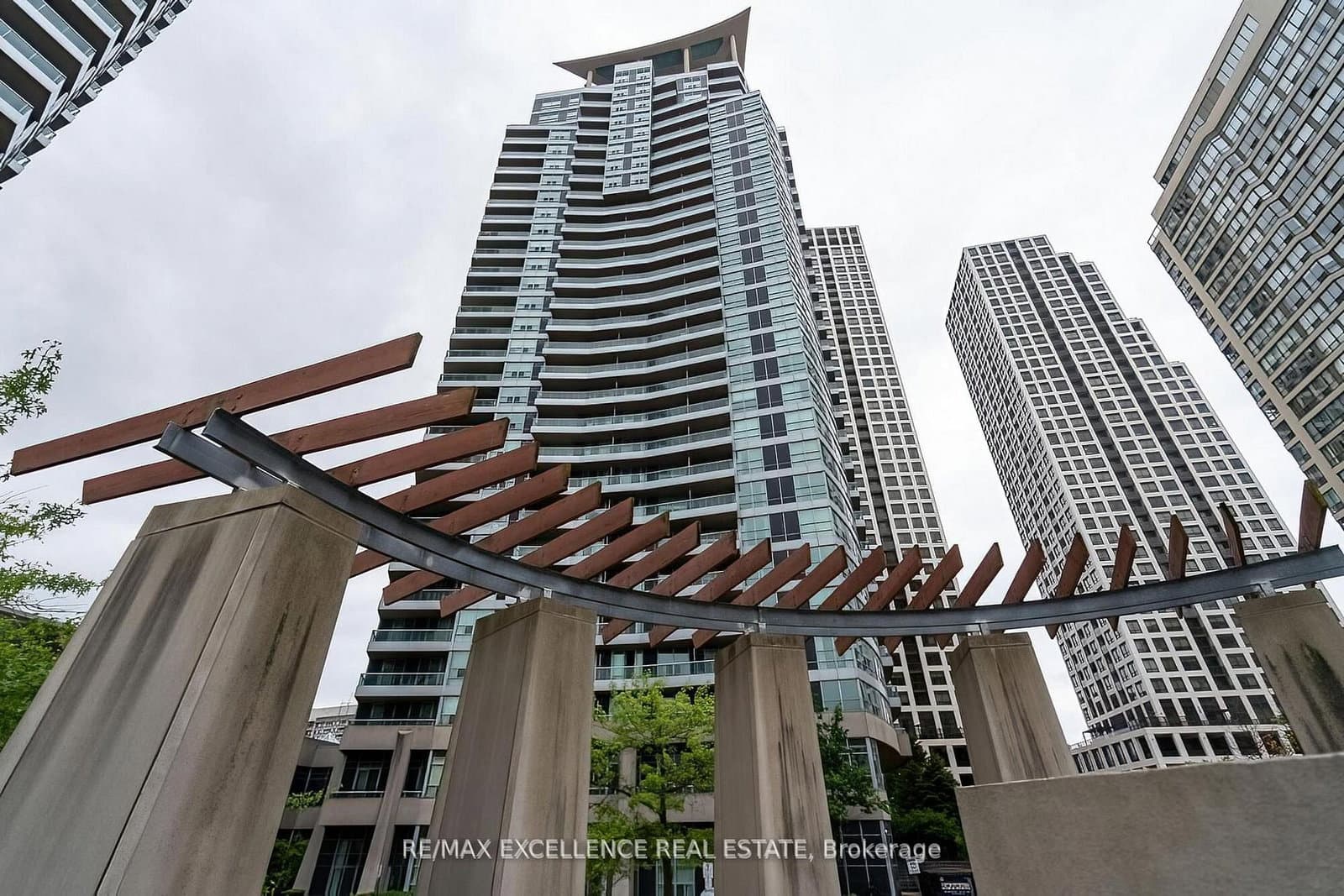 33 Elm Drive, Unit 2102 - Image 6