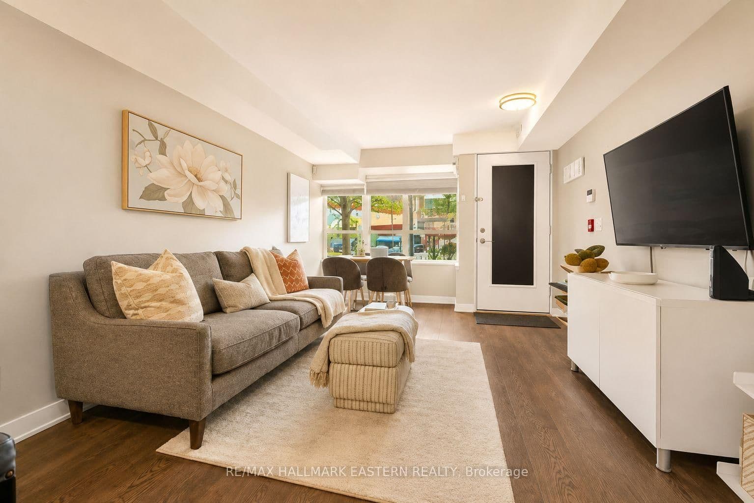 11 Superior Avenue, Unit Th3 - Image 2