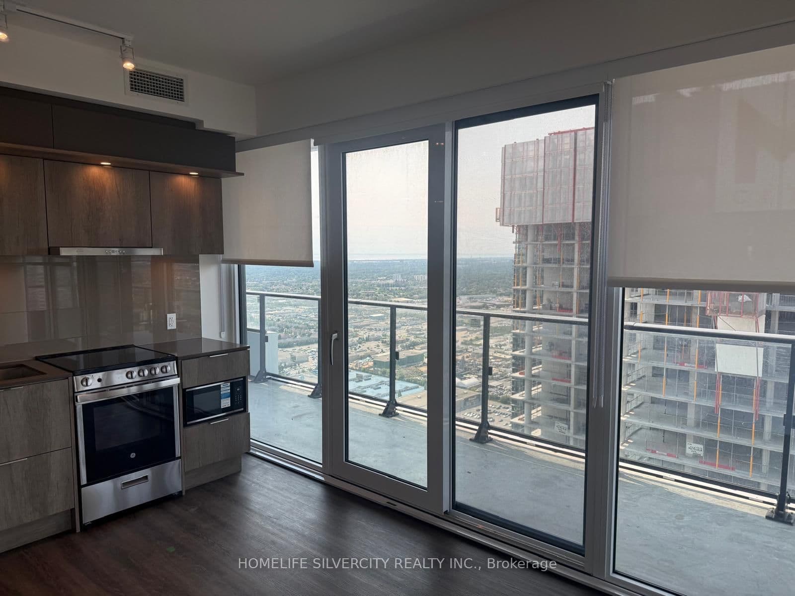448 Burnhamthorpe Road, Unit 4402 - Image 2