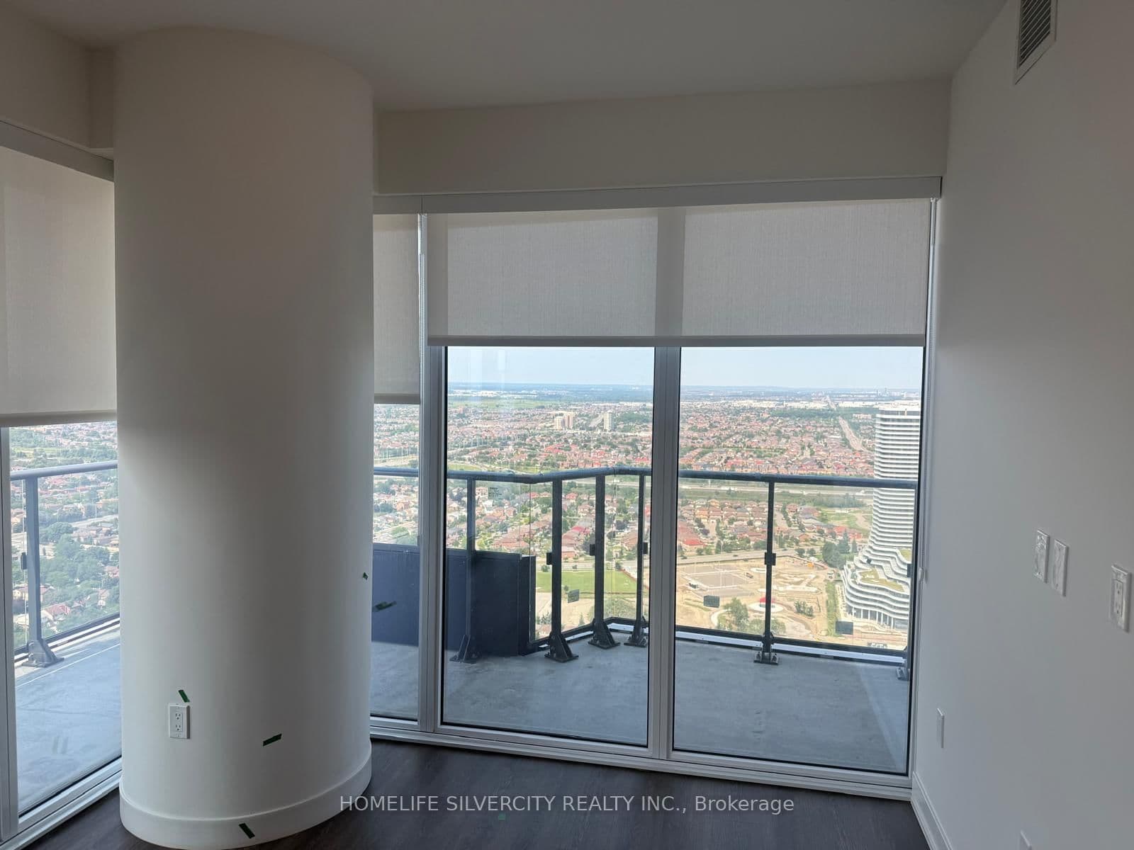 448 Burnhamthorpe Road, Unit 4402 - Image 4