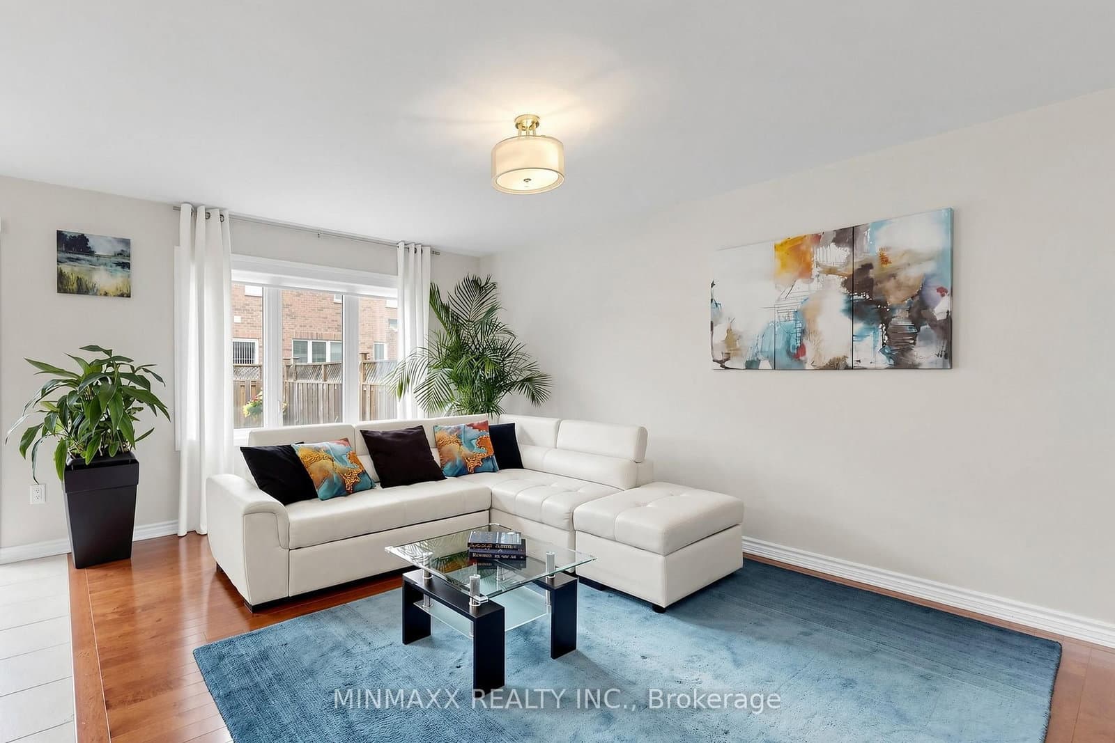 293 REIS Place - Image 4