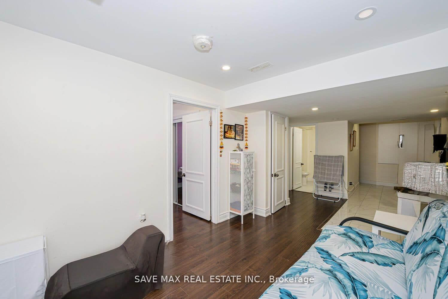 20 Desert Garden Drive, Unit Basement - Image 3