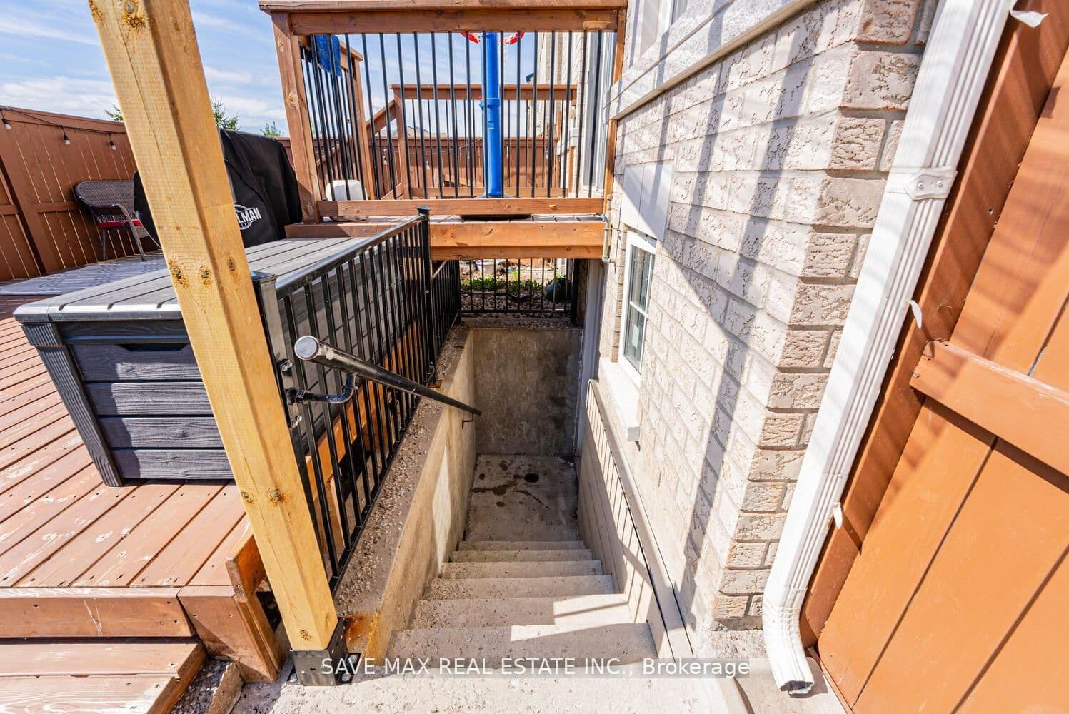 20 Desert Garden Drive, Unit Basement - Image 6