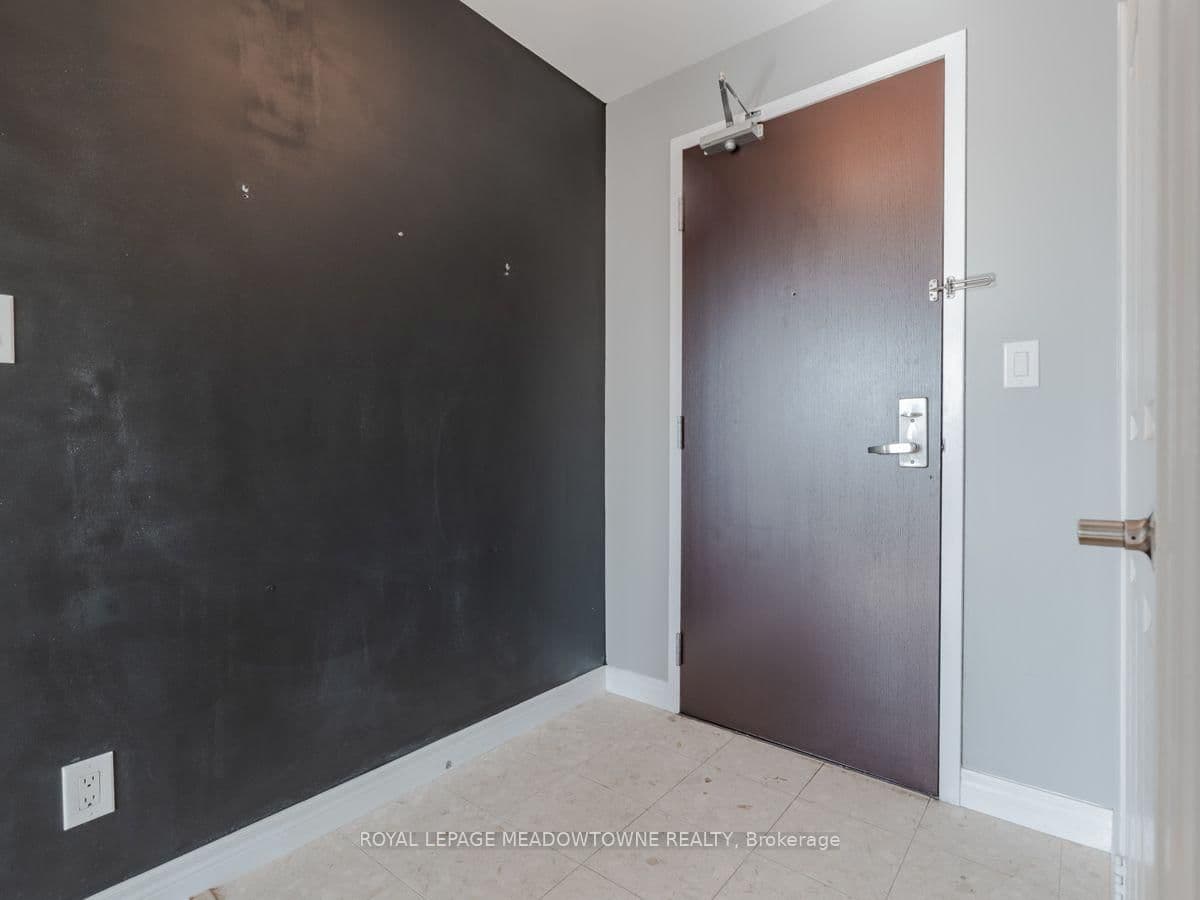 208 Enfield Place, Unit 3006 - Image 3