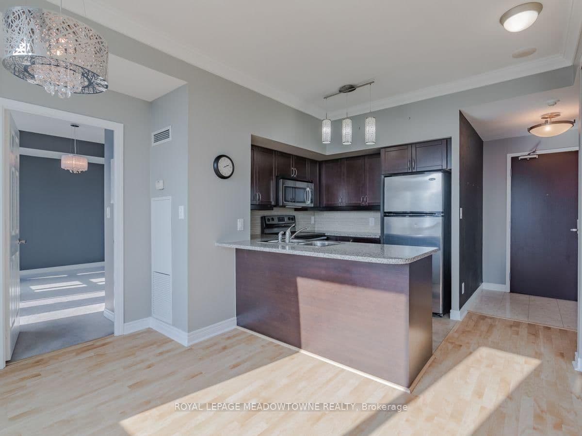 208 Enfield Place, Unit 3006 - Image 6
