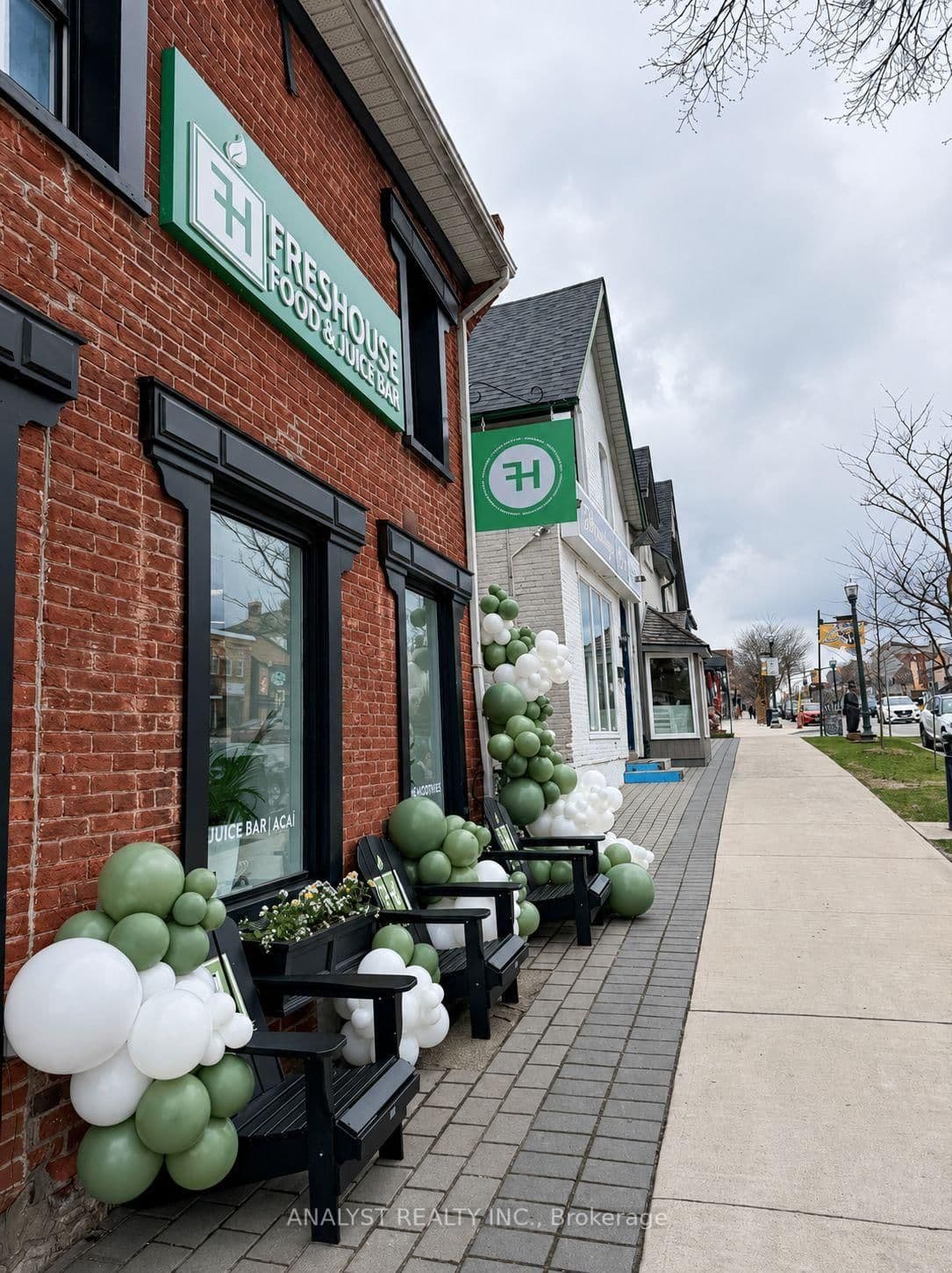 72 Broadway - Image 2