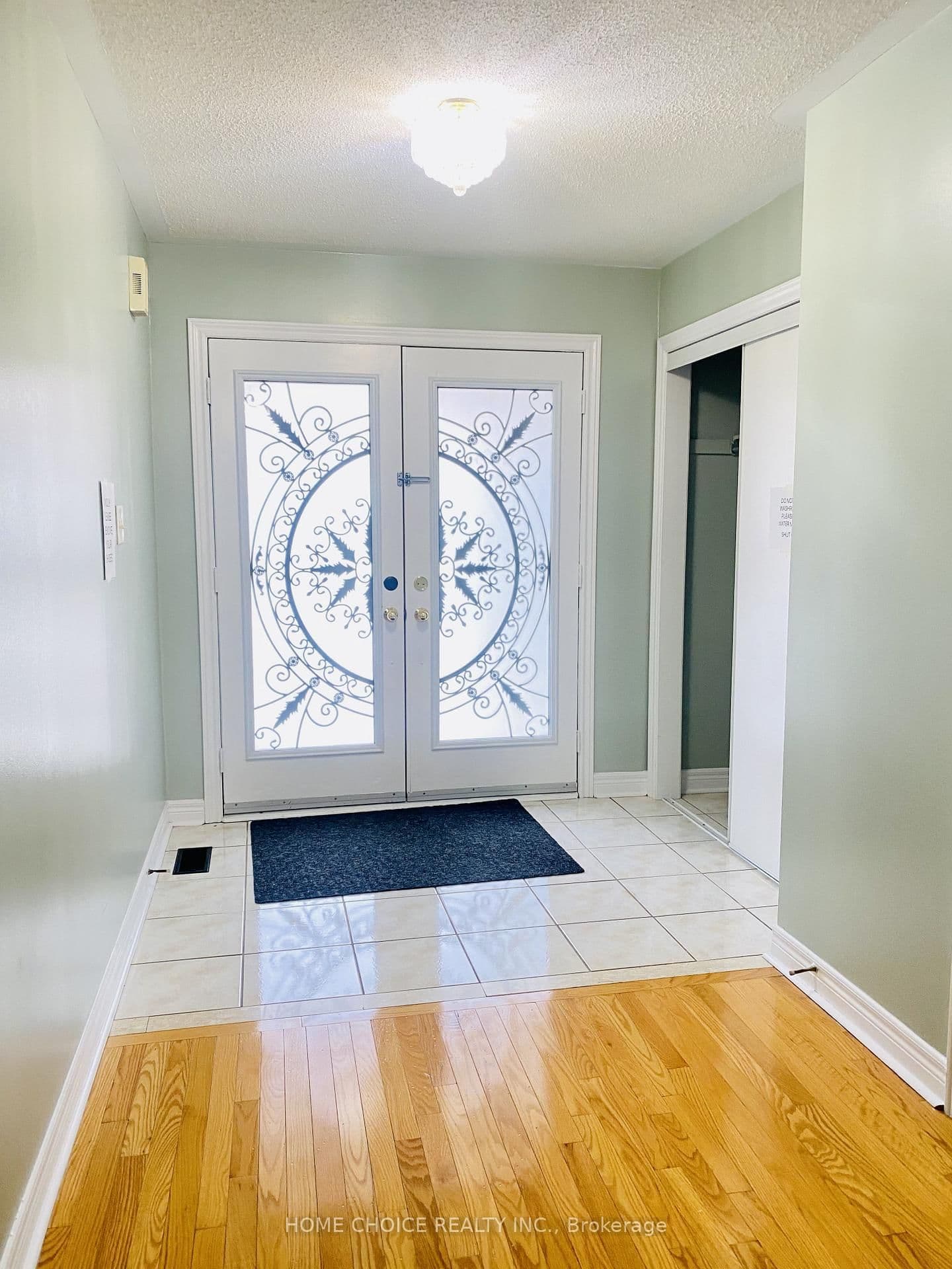36 Earl Grey Crescent - Image 2