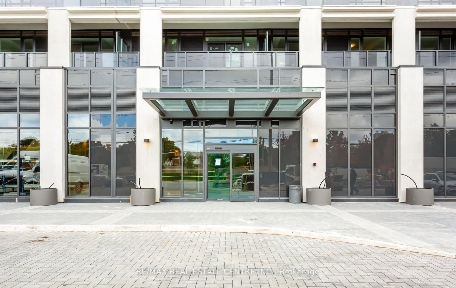 204 Burnhamthorpe Road E, Unit 1307 - Image 4