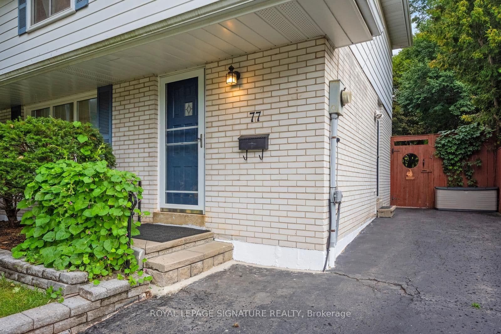 77 McCraney Street W - Image 3