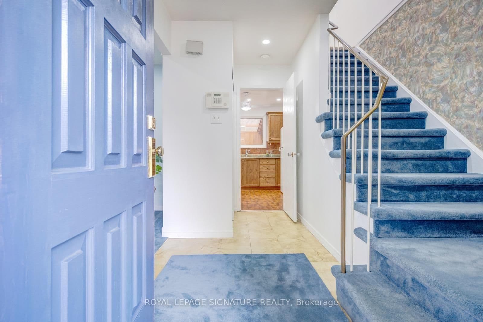 77 McCraney Street W - Image 5