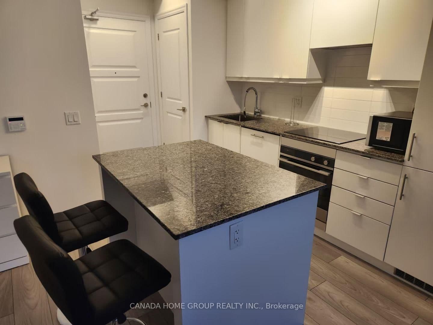 36 Elm Drive W, Unit 2810 - Image 1
