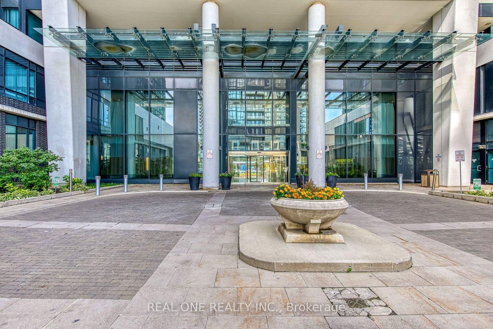 55 Eglinton Avenue W, Unit 407 - Image 3