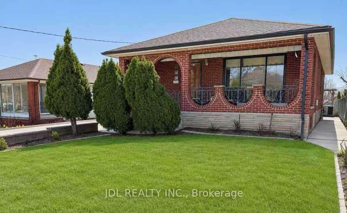 40 Montana Avenue - Image 1