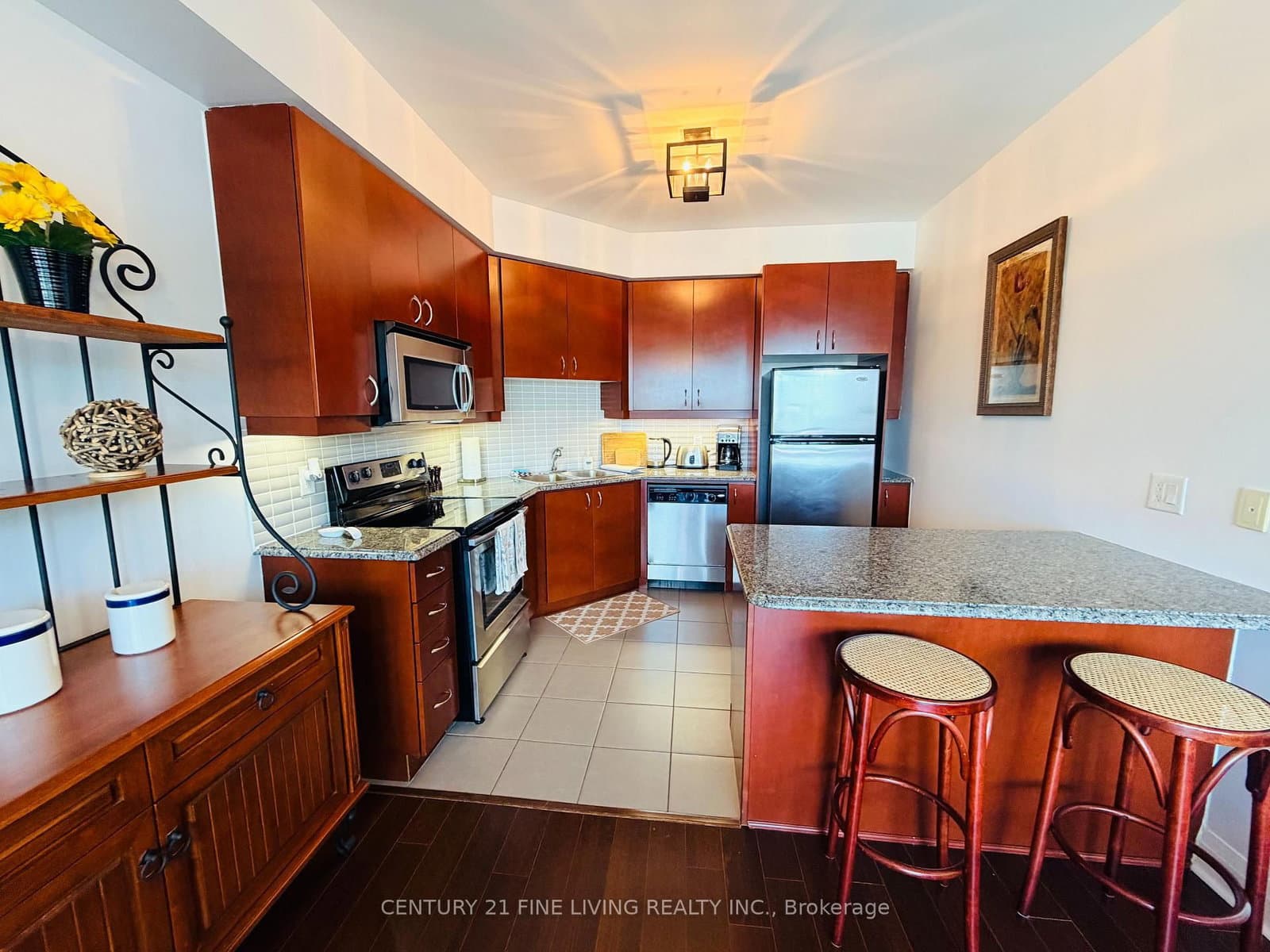 1 Hurontario Street, Unit 201 - Image 4