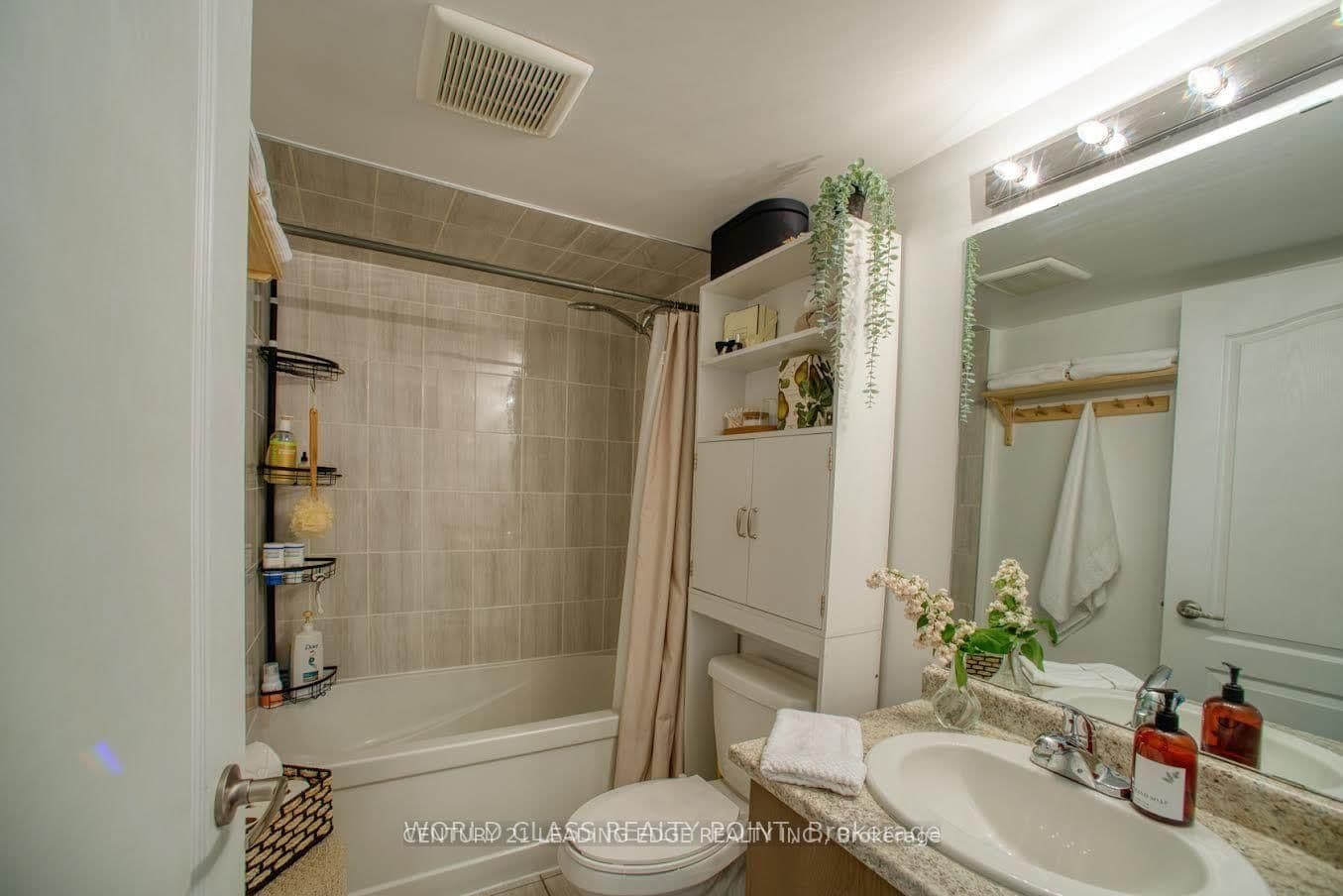7 Applewood Lane E, Unit 221 - Image 6