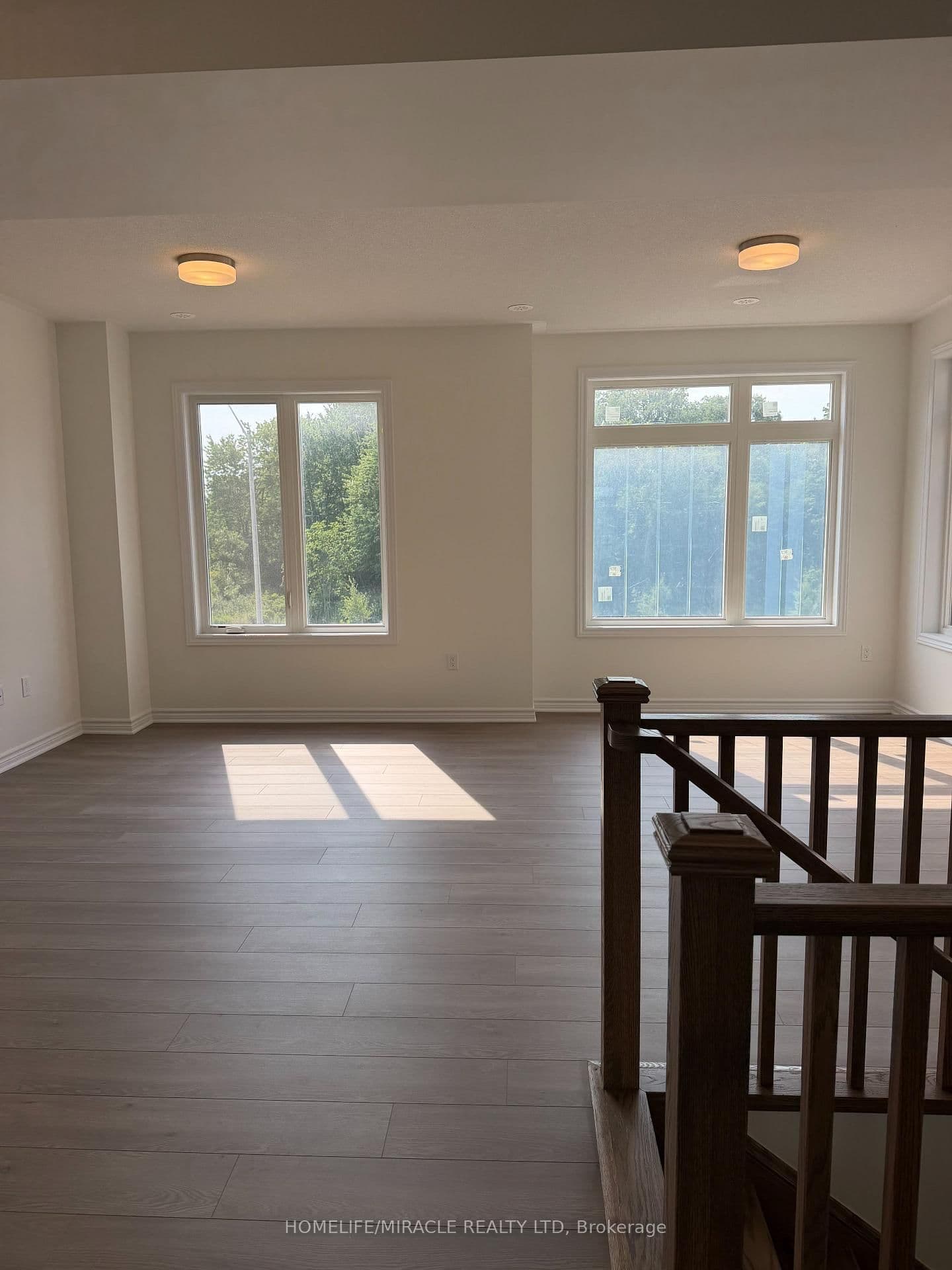 70 Thornbird Crescent - Image 3