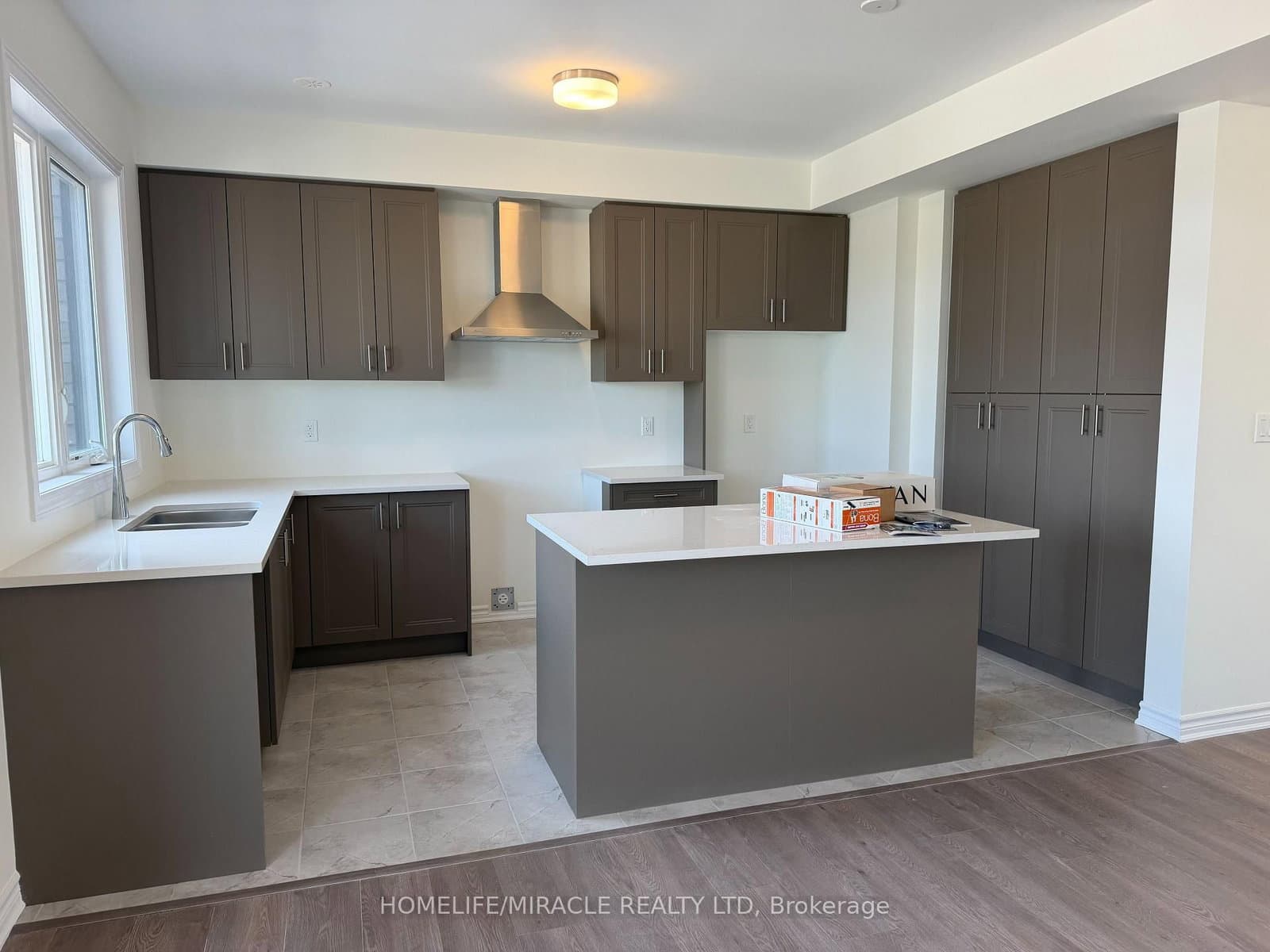 70 Thornbird Crescent - Image 5
