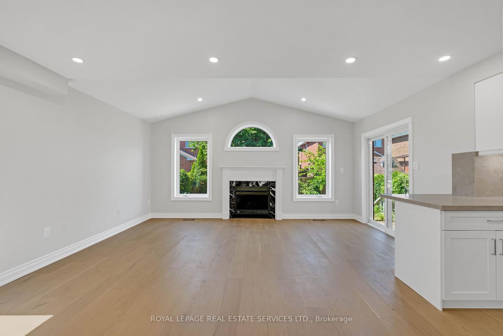 3955 Foxwood Avenue - Image 4