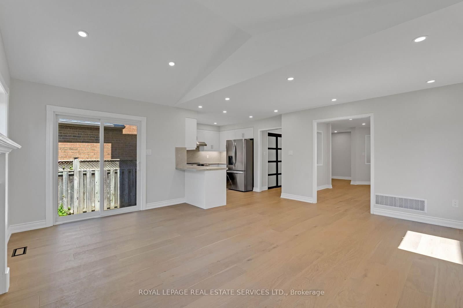 3955 Foxwood Avenue - Image 5