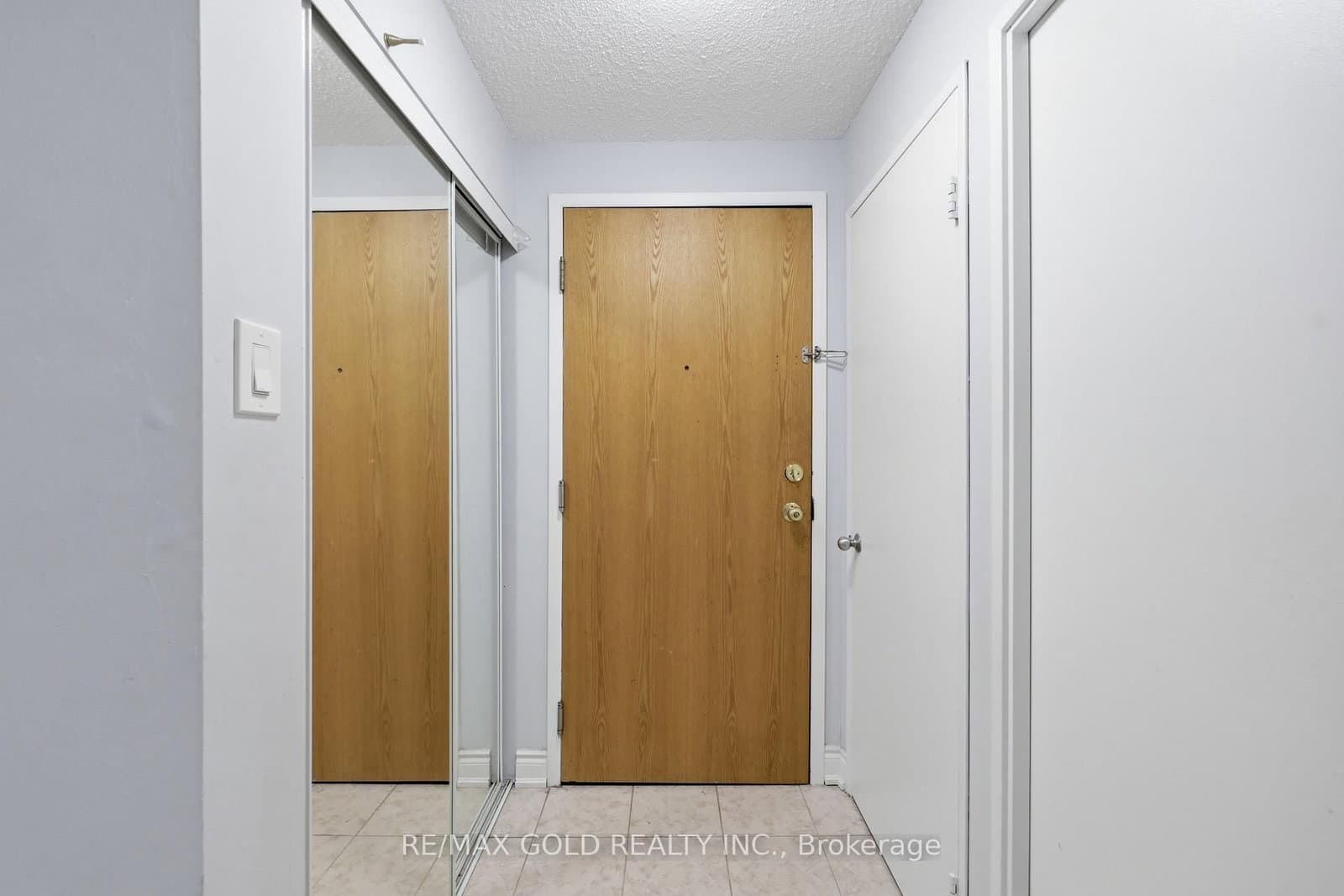 61 Markbrook Lane, Unit ph08 - Image 4